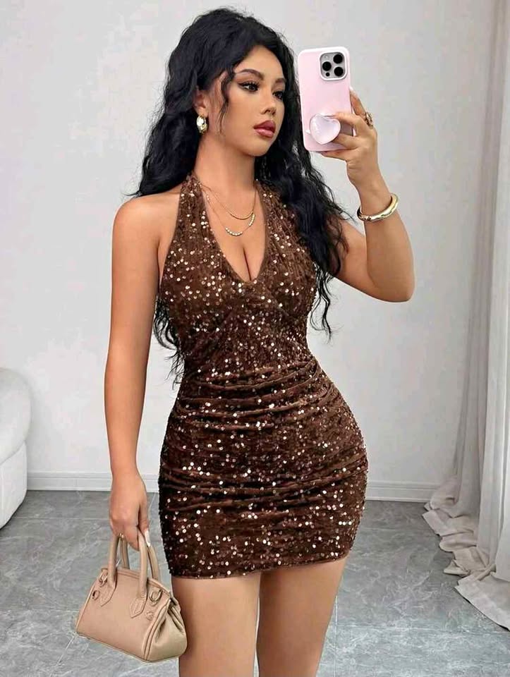 Vestido Corto Glam Halter – Lentejuelas Bronce